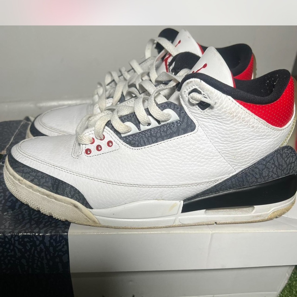 Jordan 3 Denim Reds - Picture 4 of 4